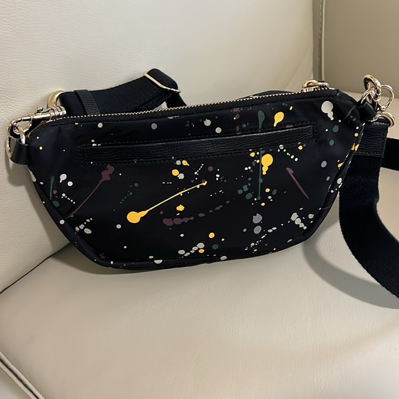 Henri Bendel Fanny pack in polyester with leather trim. - Picture 6 of 6